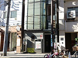 Yビル